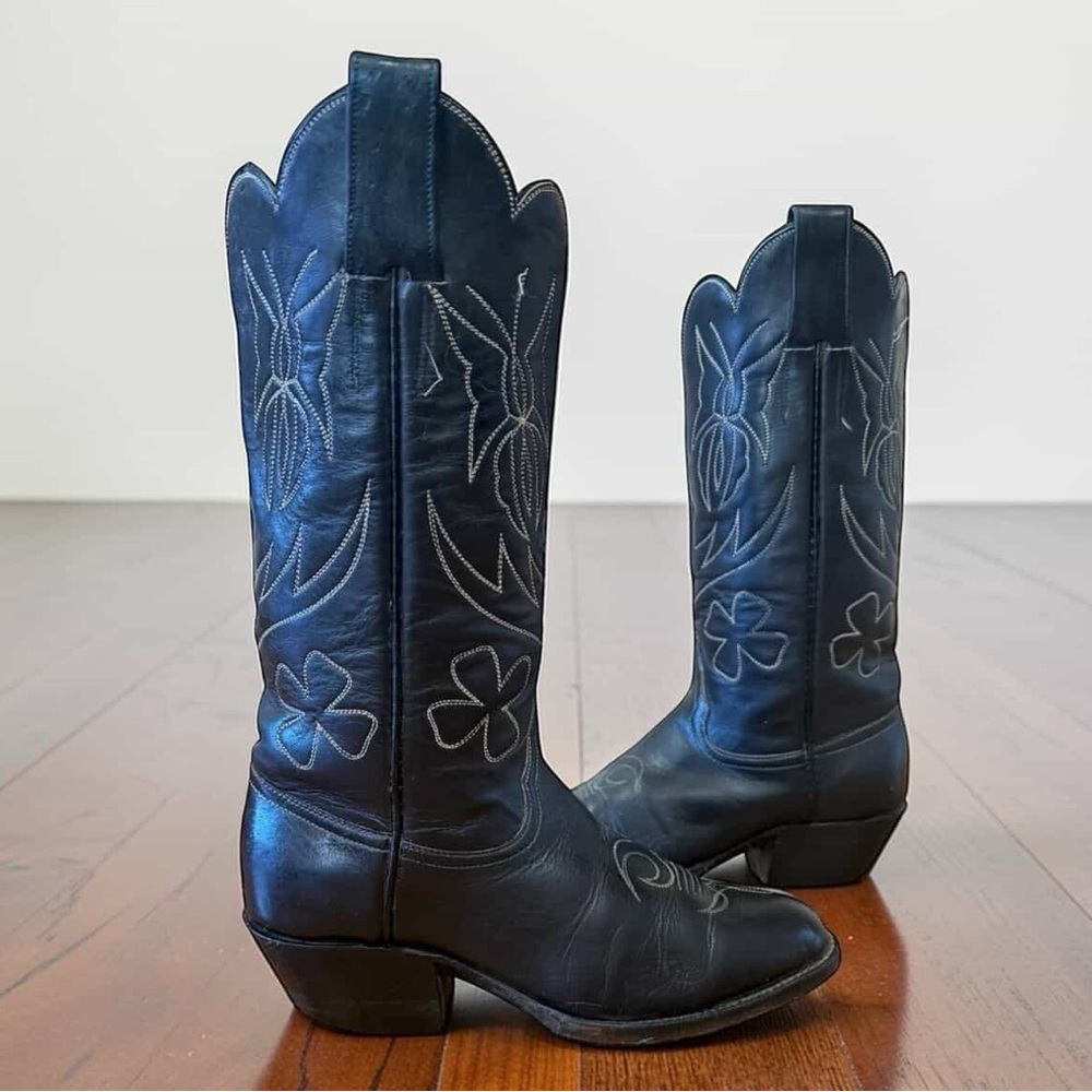 1983 Austin Hall • Butterfly Stitch • Women’s 6.5 M • Vintage Cowboy Boots